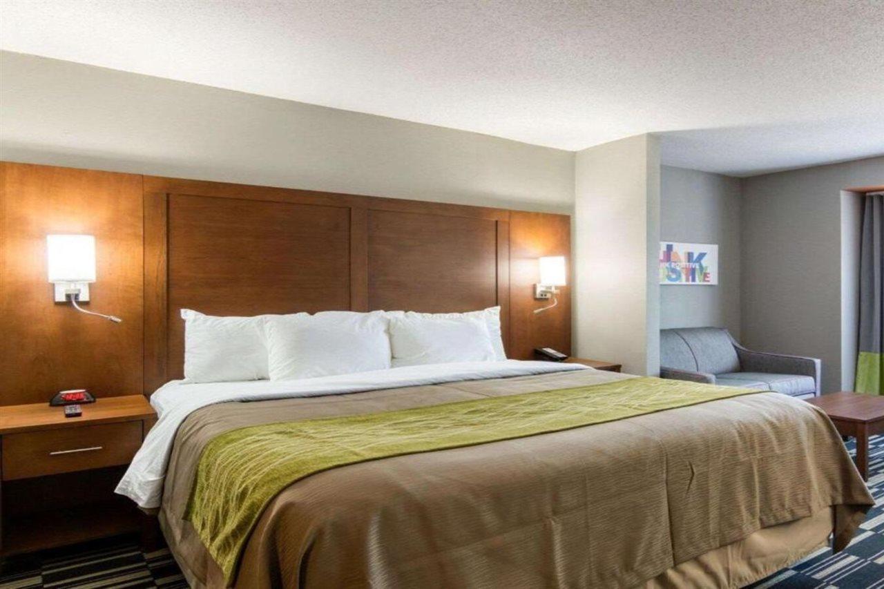 Quality Inn & Suites Ashland Near Kings Dominion Exterior photo